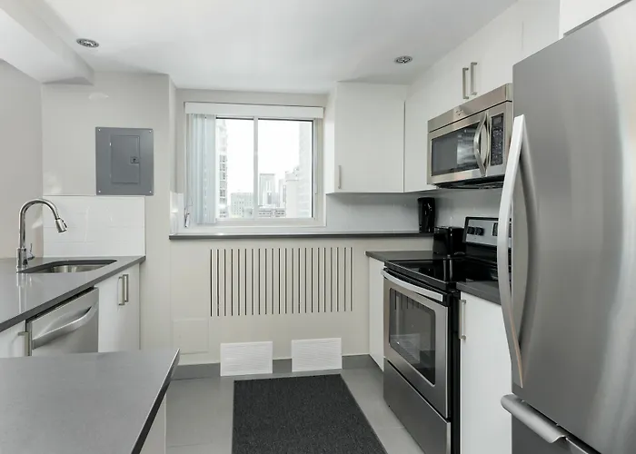 Contemporary 2Br In Downtown Mtl By Sonder