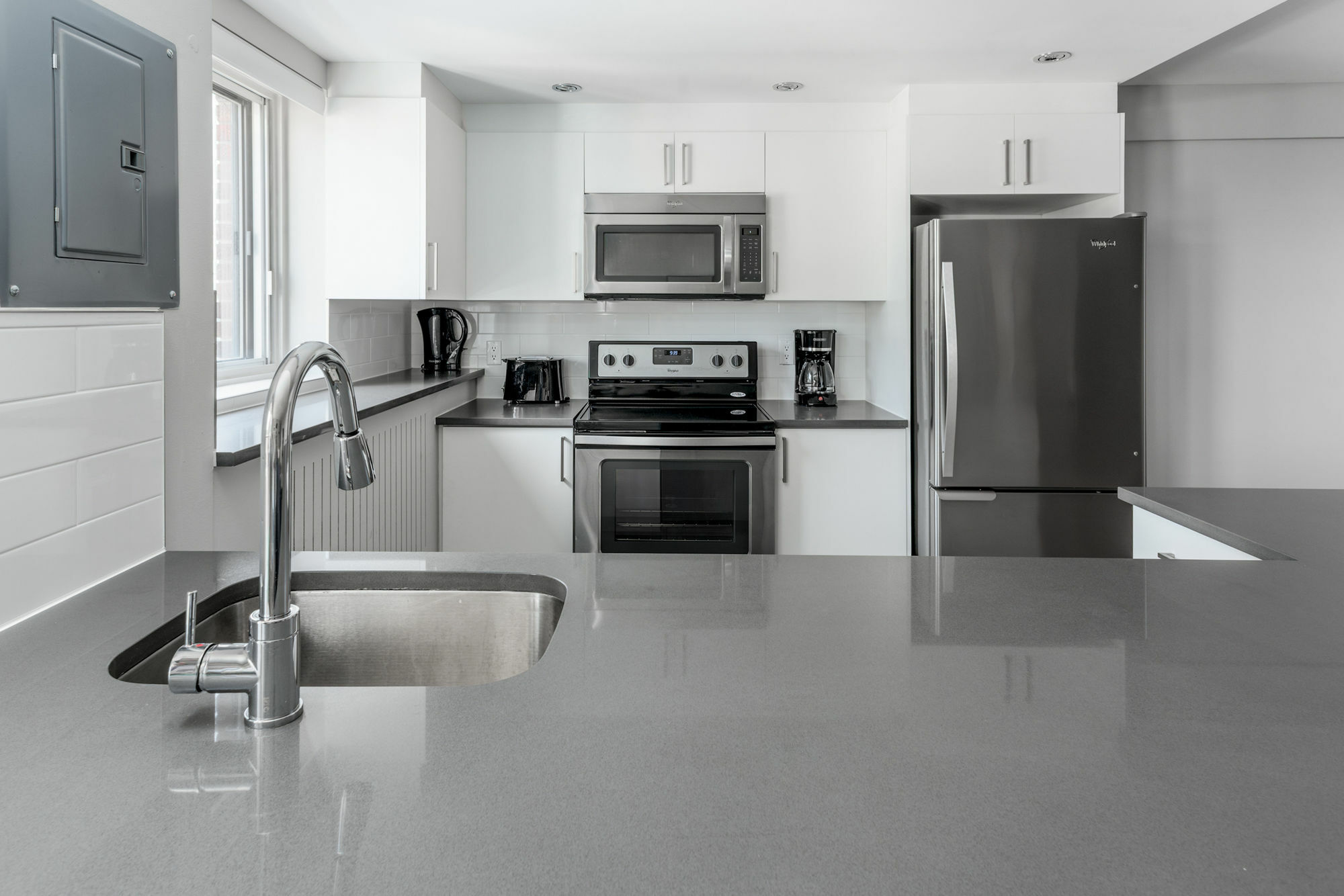 Contemporary 2br In Downtown Mtl By Sonder Apartamento *